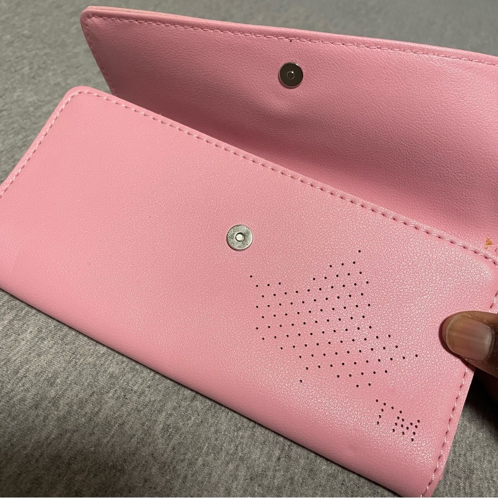 AKA Wallet !!